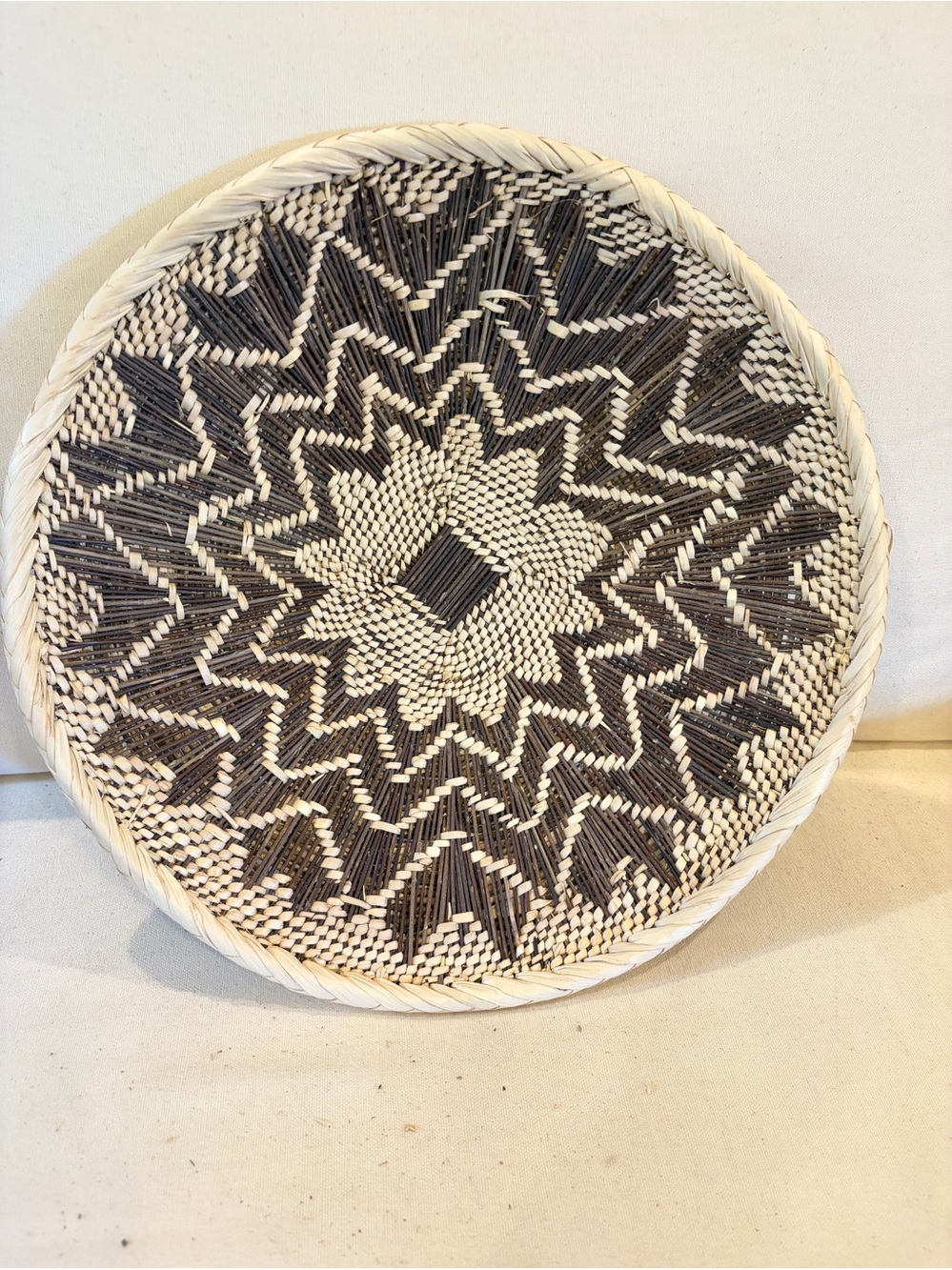 NEW African Woven Basket. Tonga people of Zambia 13.5” Across